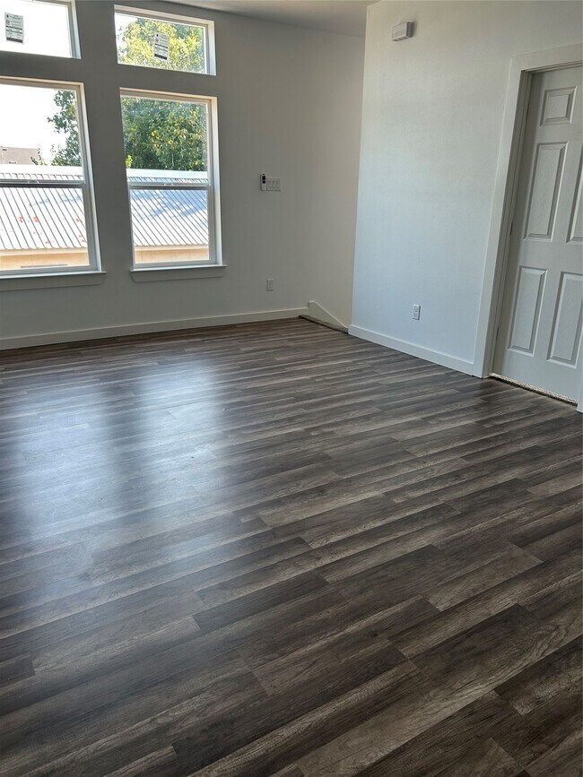 Foto del edificio - 8726 Scott St