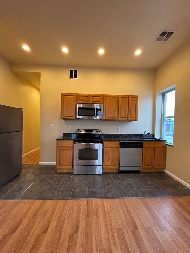 Photo - 2113 E Huntingdon Street