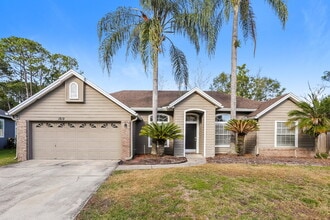 Building Photo - 1819 Burgess Hill Dr E