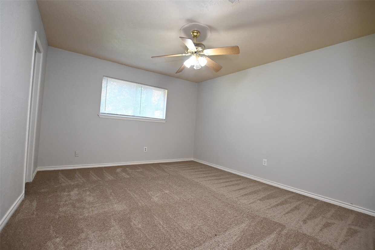 Foto del edificio - 4615 Fitzwater Dr