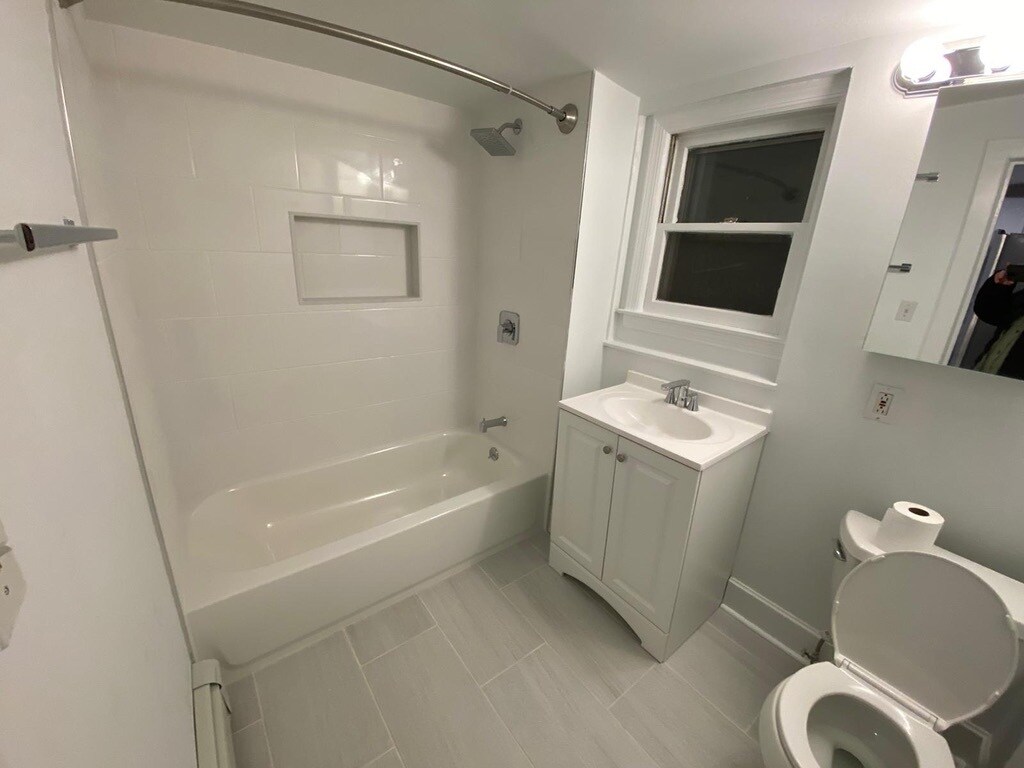 Foto principal - 407 Rye Beach Ave