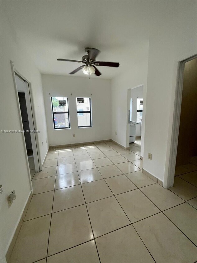 Foto principal - 1140 NW 4th St