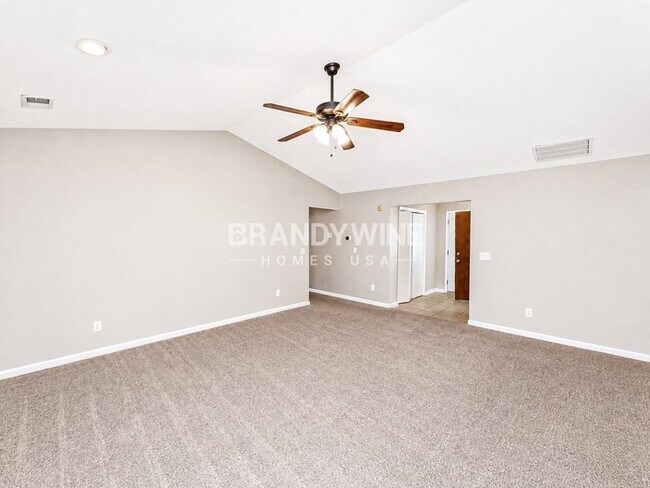 Building Photo - 9040 Gardener Dr