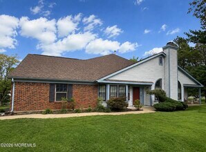 Building Photo - 17 Old Orchard Ln