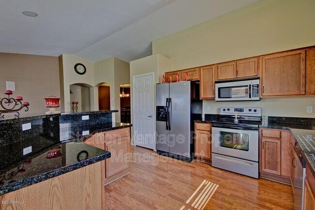 Building Photo - 16781 W Mesquite Dr