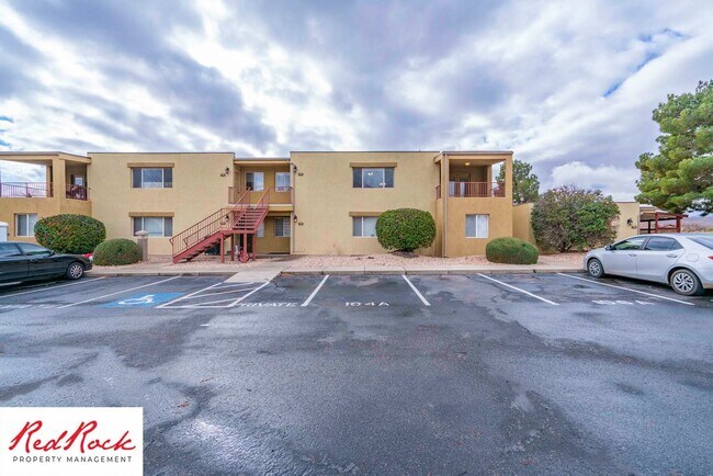 Foto del edificio - Dog Friendly! Great 2 Bedroom, 2 Bathroom ...