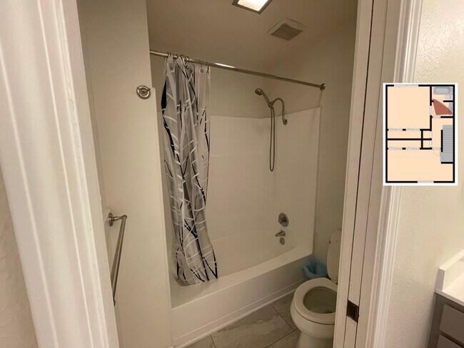 Master Bath - 4482 San Juan Ave