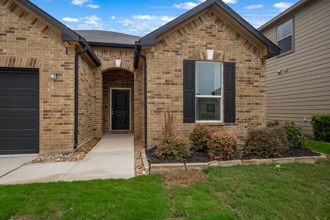 Building Photo - 8014 Kingfisher Lndg