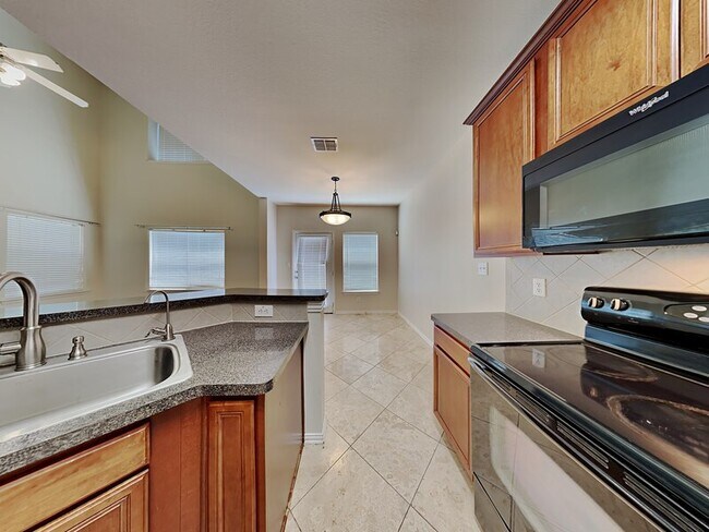 Foto del edificio - 3312 Belladonna Dr