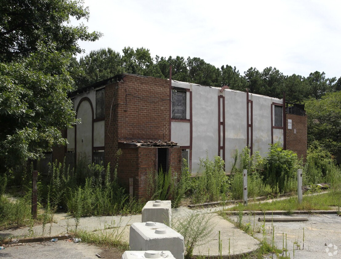 Primary Photo - King Garden Apartments