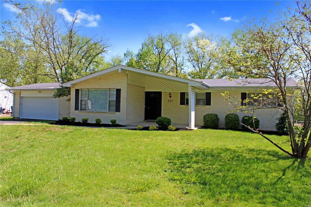 Primary Photo - 222 Pleasant Grove Ave