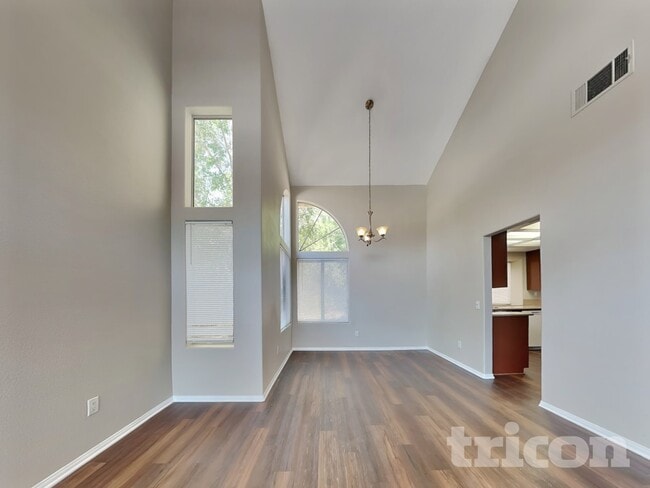 Foto del edificio - 44238 Gillan Ave