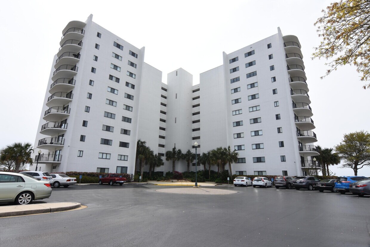 322 Causeway Dr Unit A107, Wrightsville Beach, NC 28480 Condo for