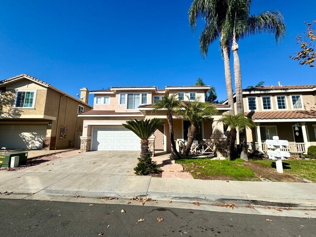Foto del edificio - Beautiful 4 bedroom home plus office/den in the heart of Aliso Viejo