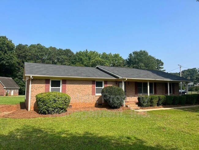 Foto del edificio - 760 Goudlock Rd