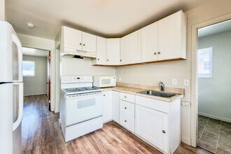 Building Photo - 3905 1040 E