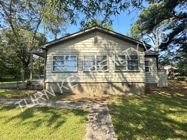 Building Photo - Home for rent in Adamsville **ACCEPTS SECT...