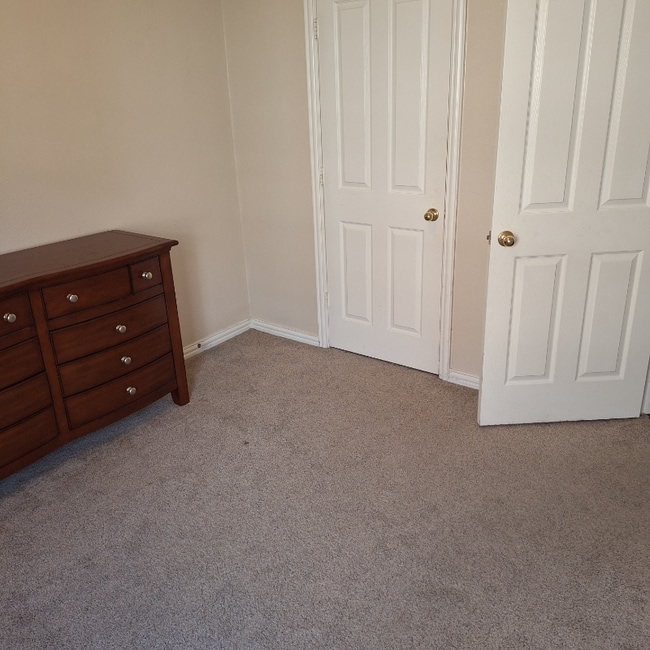 Building Photo - 4553 Jousting Ln
