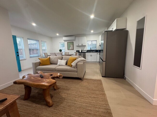 Foto del edificio - 2669 Clyde Ave