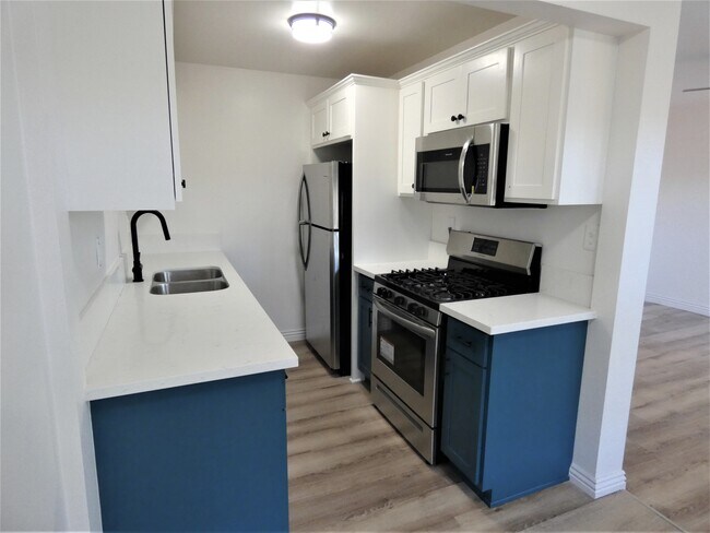 Foto del edificio - 2823 E 7th St