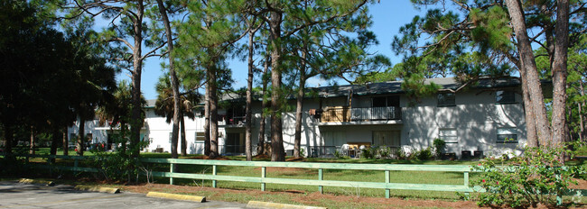 Building Photo - College Park & Green Tree Apartments