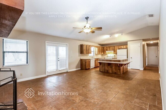 Foto del edificio - 2301 Beechwood Ct