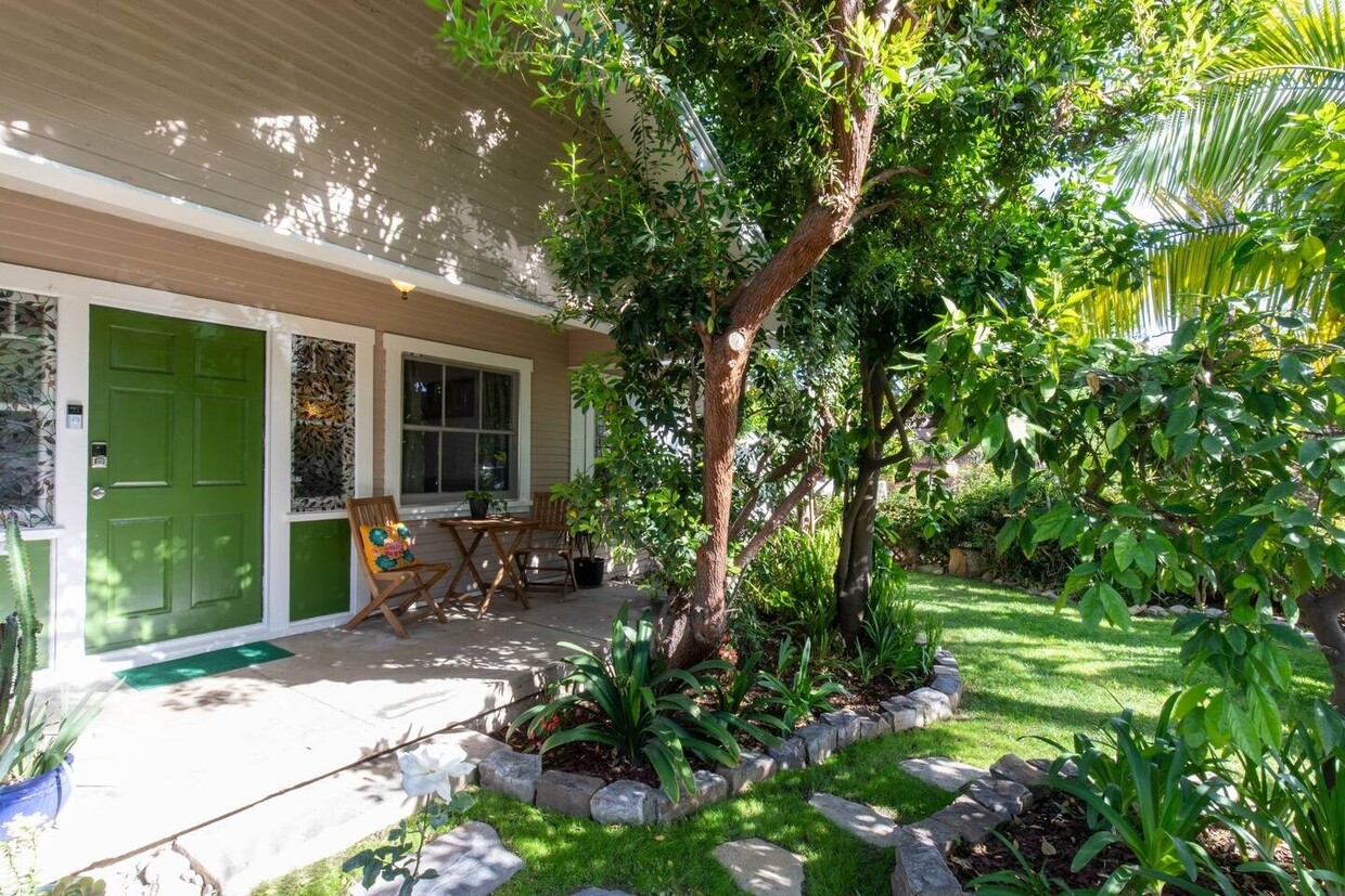 front yard - 136 N Lincoln Ave