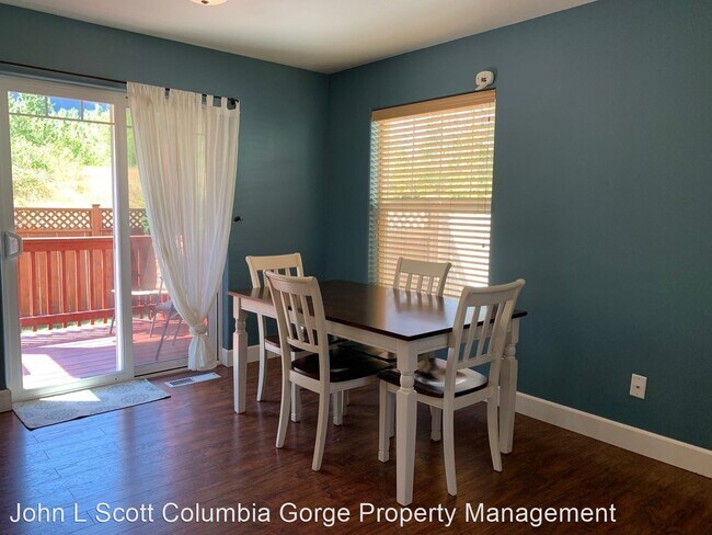 Building Photo - 3 br, 2.5 bath House - 1228 Island Way