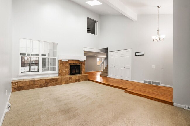 Building Photo - Upgraded home in Cherry Creek 5 School Dis...