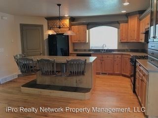 Building Photo - 4 br, 3.5 bath House - 201 East 1600 North