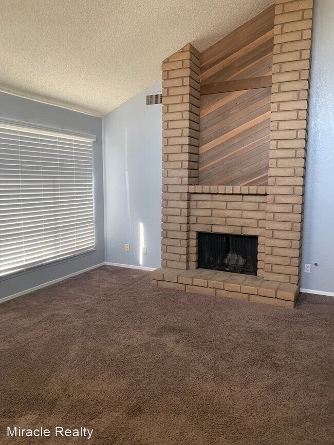 Building Photo - 2 br, 2 bath House - 5783 N Monte #1