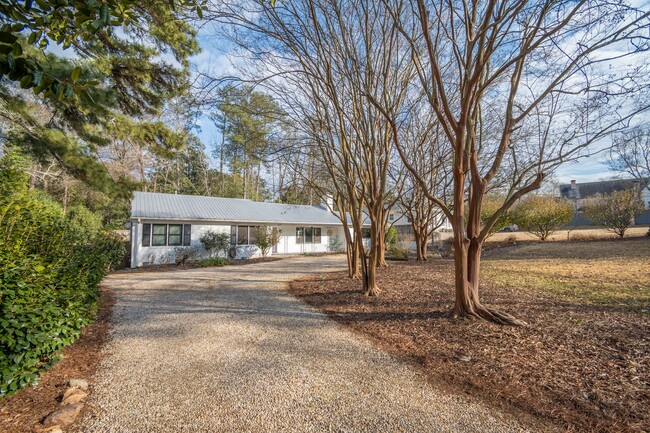 Foto del edificio - 119 Fortson Cir