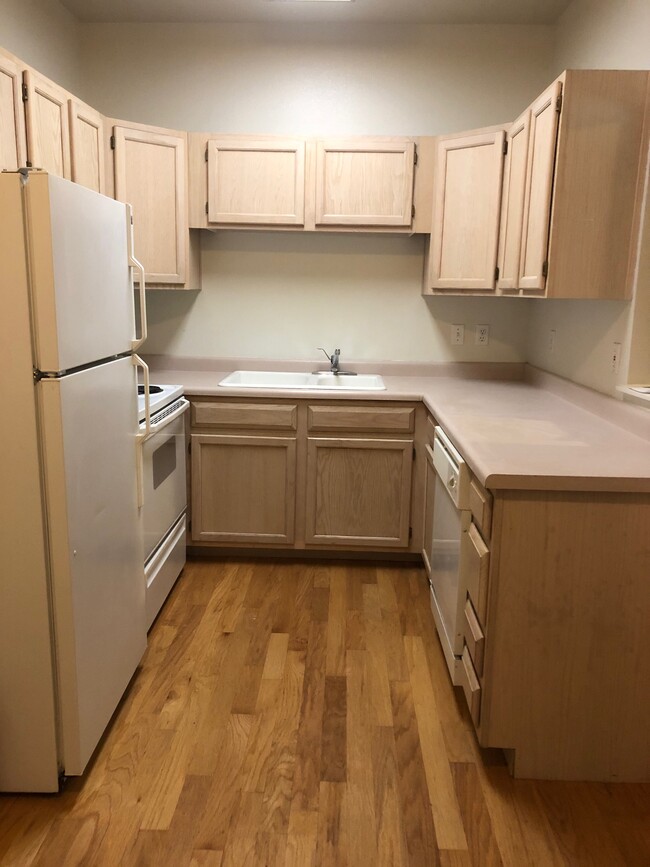 kitchen 1 - 150 S 800 E
