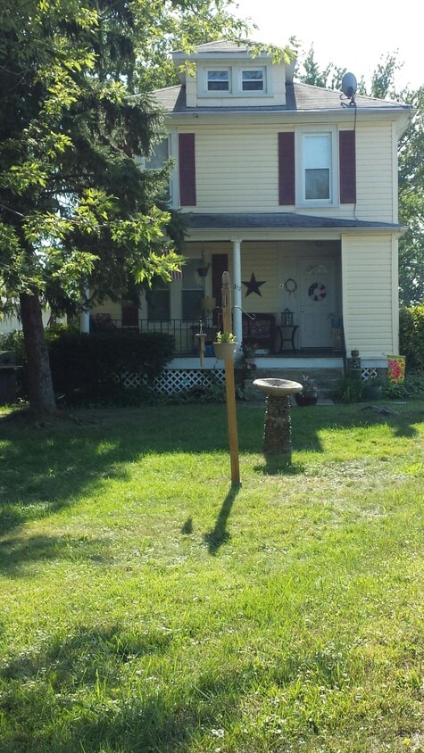 Primary Photo - 212 N Hammonds Ferry Rd