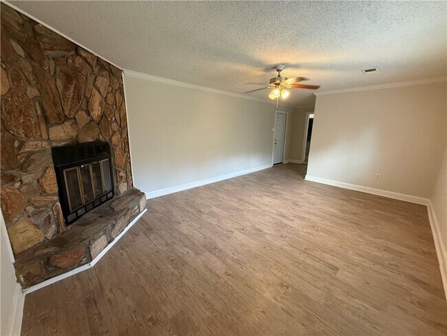 Foto del edificio - 6750 Cheyenne Pkwy