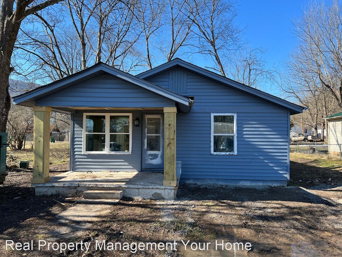 Primary Photo - 3 br, 1 bath House - 114 Magnolia Ave