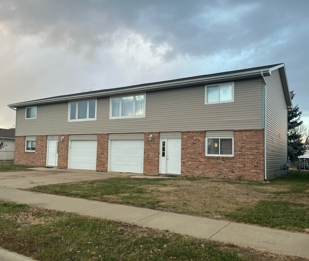 5400 W 44th St, Sioux Falls, SD 57106 Townhome Rentals in Sioux Falls SD