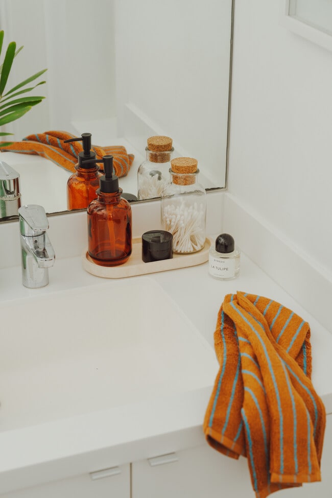 Building Photo - OSLOshaw Co-Living Apartments