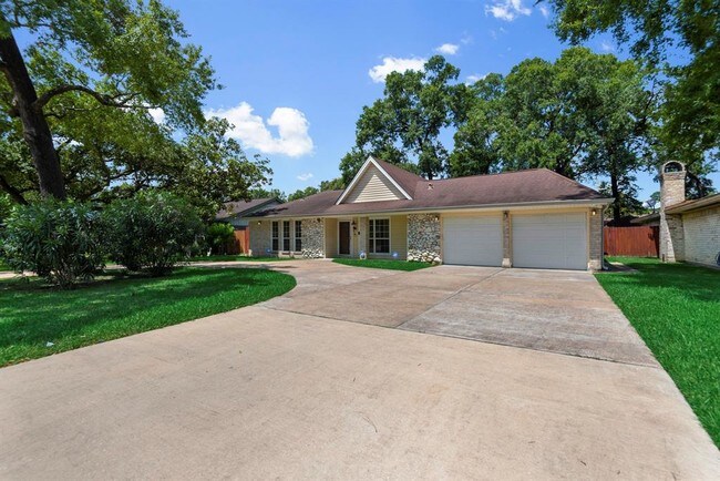 Building Photo - 14419 Woodforest Blvd