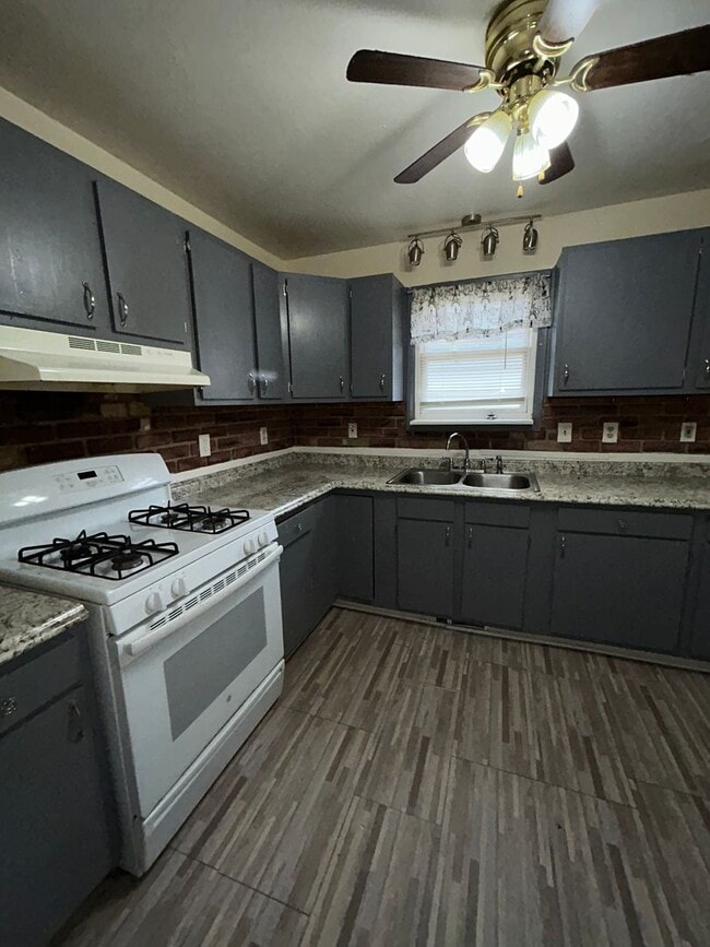 Foto del edificio - 660 New Willow St