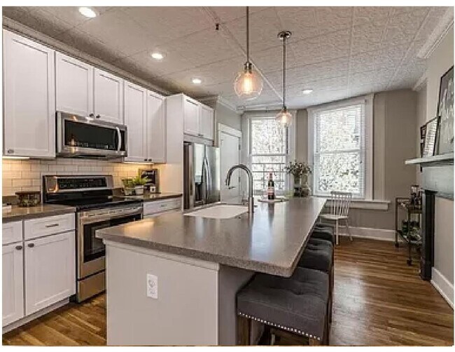 Foto del edificio - 1407 Vine St