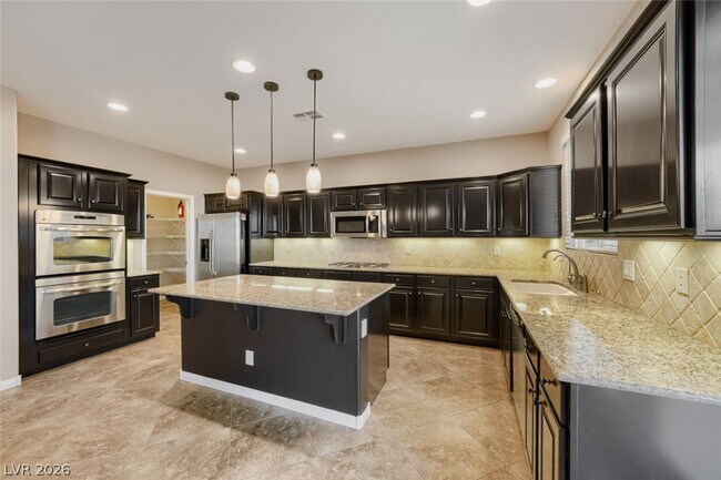 Foto del edificio - 6928 Benson Ferry St