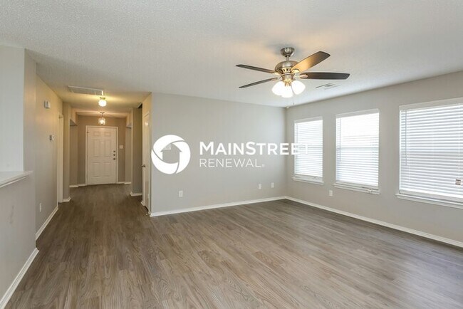 Building Photo - 3 Bedroom Pet-Friendly Home in Lancaster, TX with Main Street Renewal