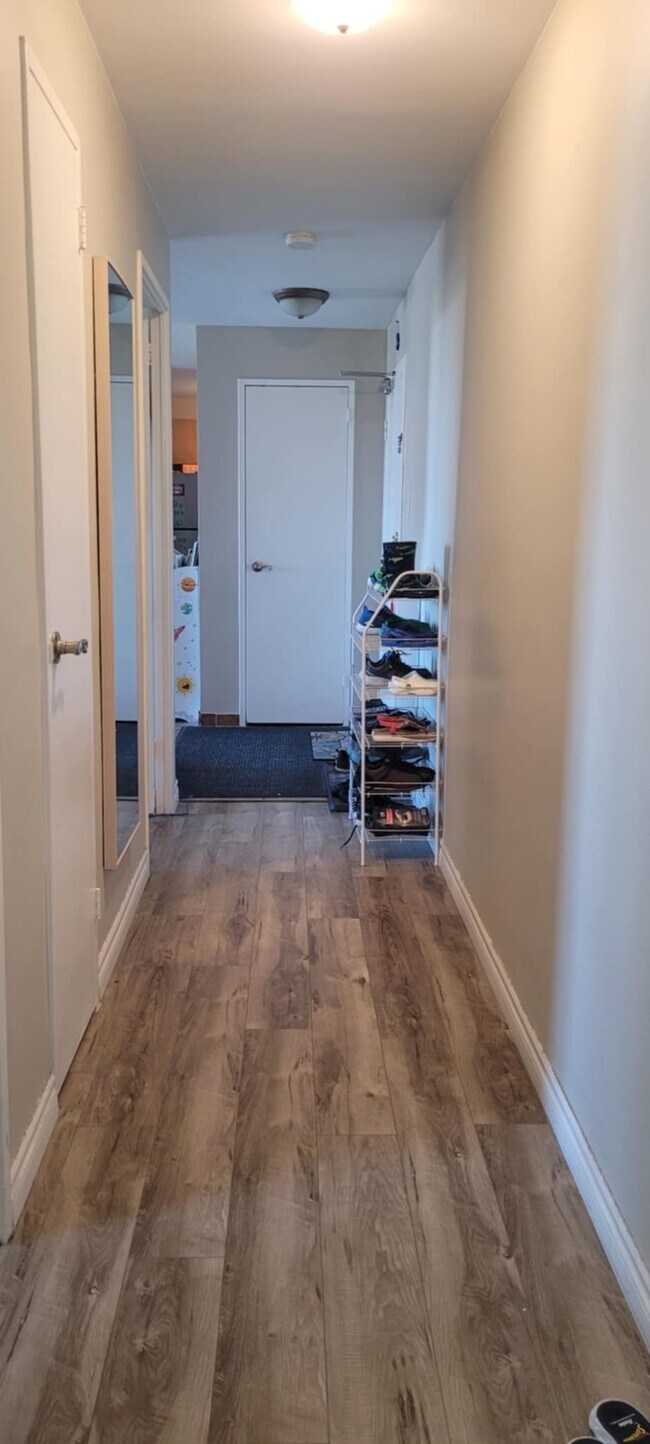 Building Photo - Renovated 2-bedroom, 1.5-bathroom on 10th Floor