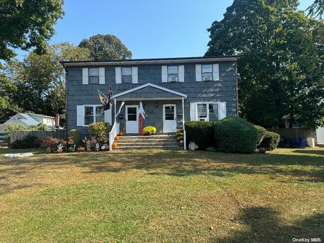 Building Photo - 540 3rd St