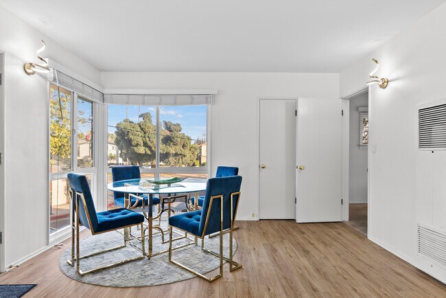 Foto del edificio - 2463 Federal Ave