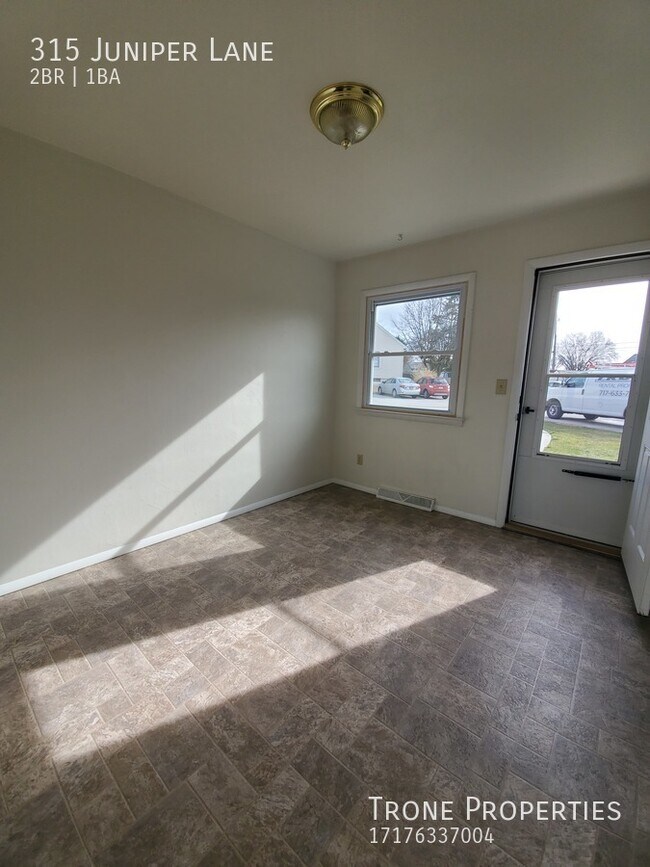 Building Photo - 315 Juniper Lane