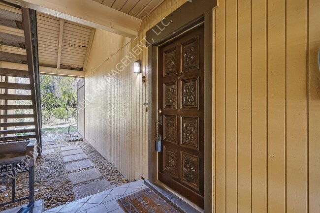 Building Photo - 7651 Las Palmas Way