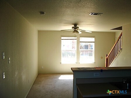Foto del edificio - 311 Creek St