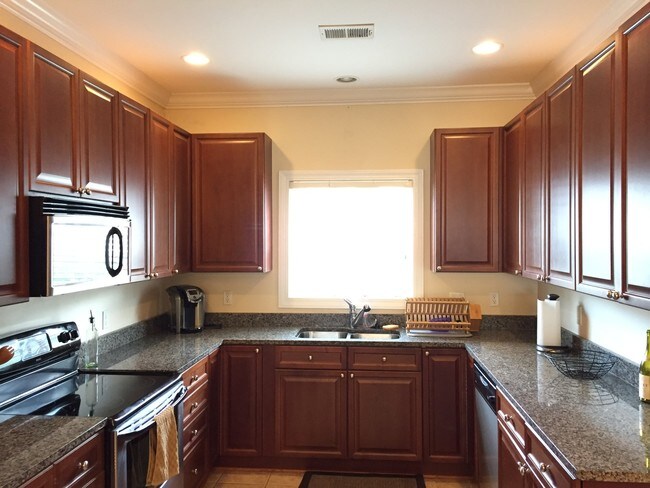 Building Photo - 4922 Lake Palmetto Ln